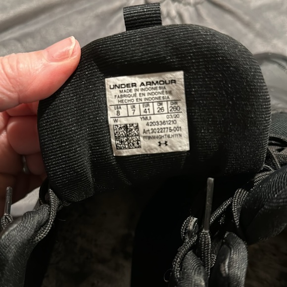 Football cleats - Picture 3 of 3